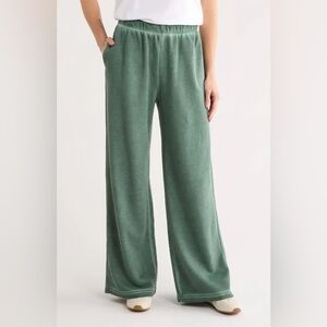 Nwt Good American Brushed Fleece Wide Leg Sweatpants sage green‎